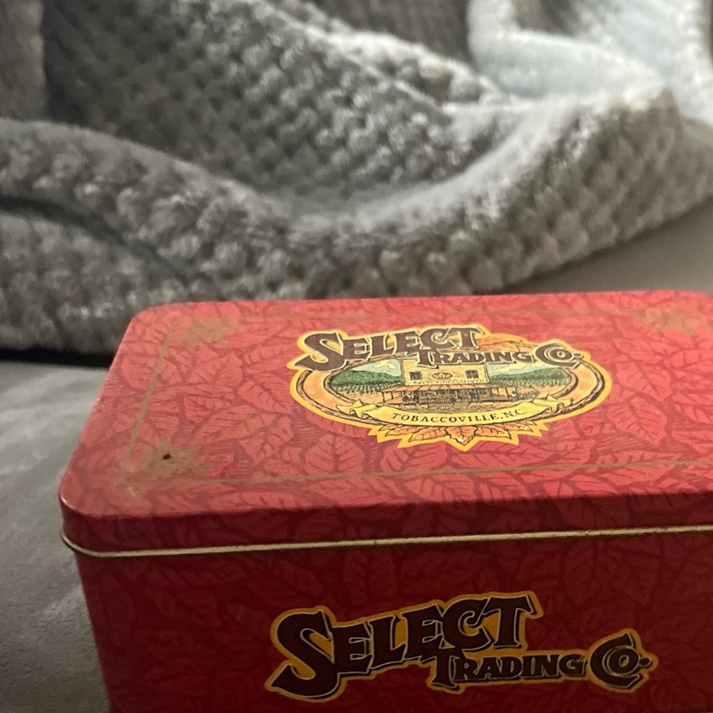 Vintage select trading lidded tin